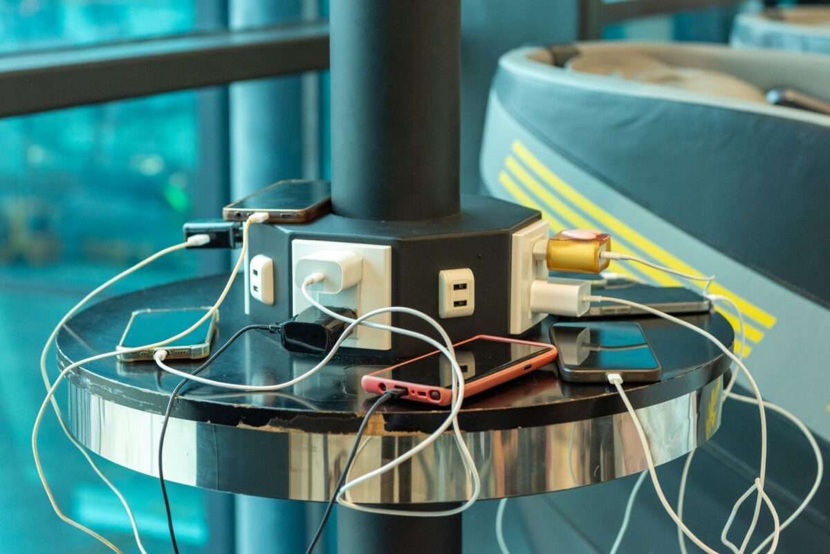 batterie externe voyage charge fil utile